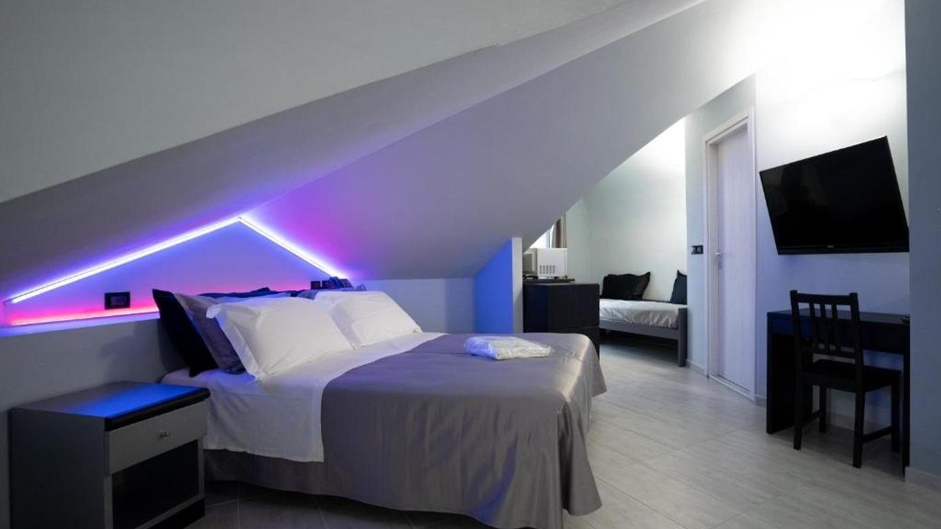 J Hotel