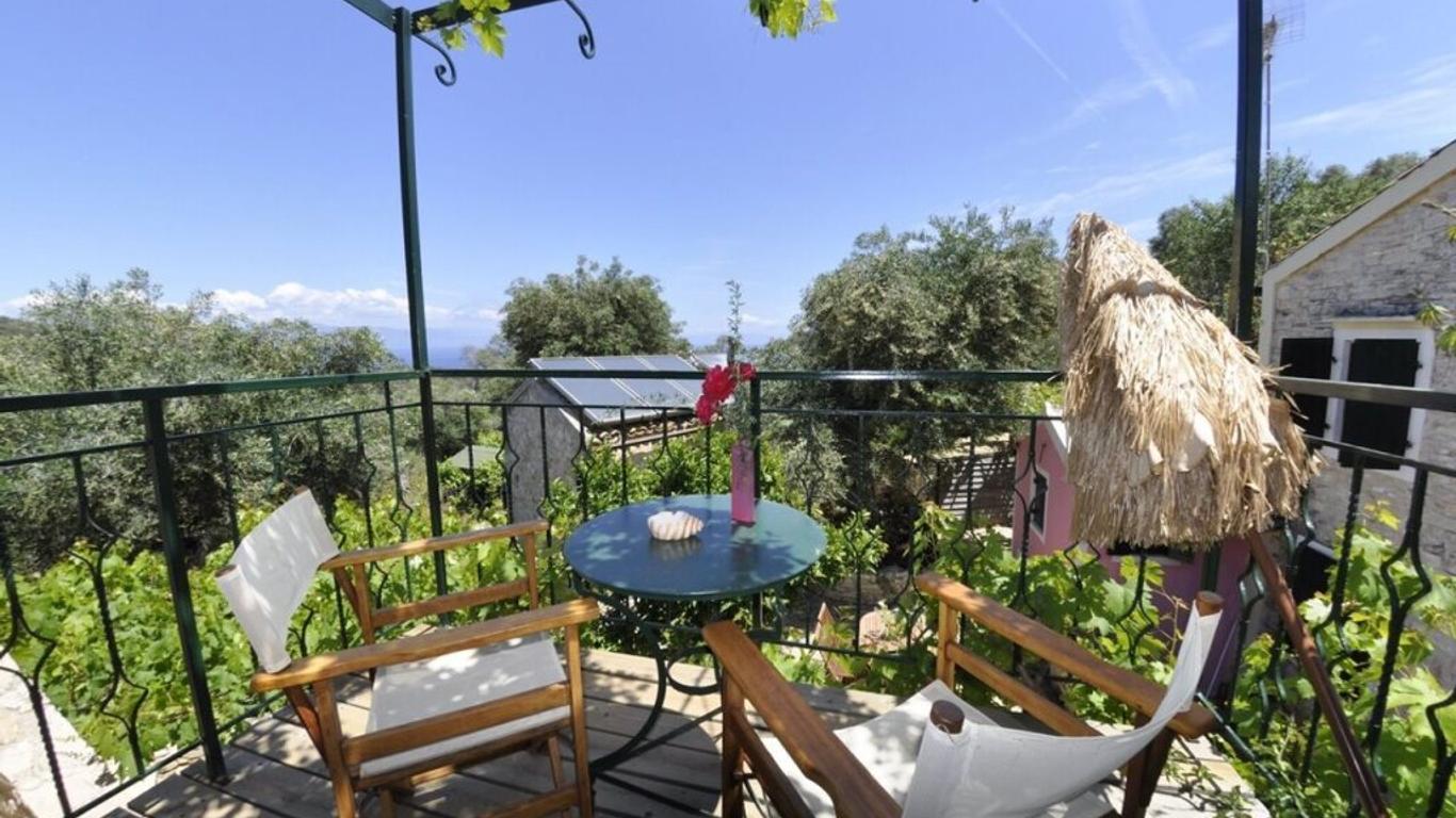 Adamantia Hotel