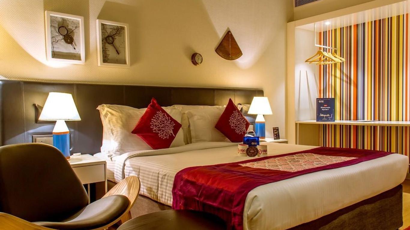 OYO 1447 The Port Hotel