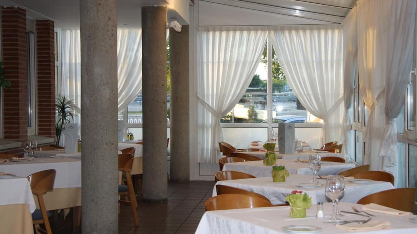 Hotel La Colina