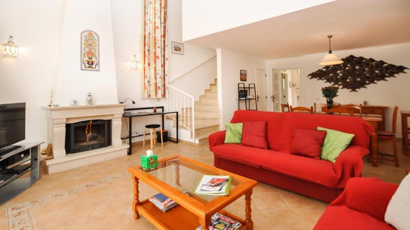 Sao Rafael Townhouse By Ocvillas