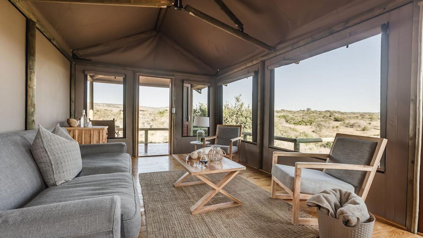 Hlosi Game Lodge - Amakhala Game Reserve