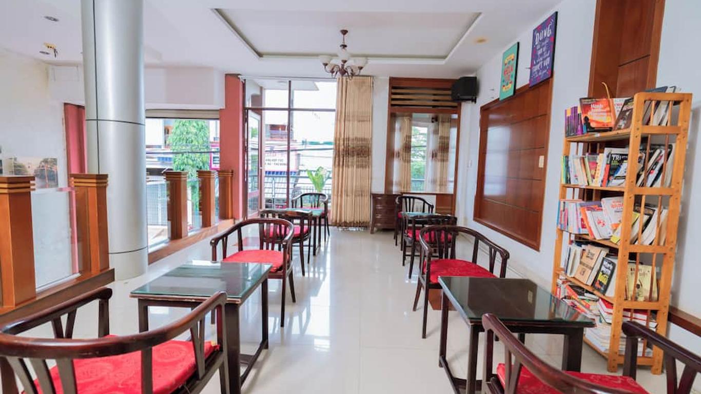 Trieu Vu Hotel & Apartment