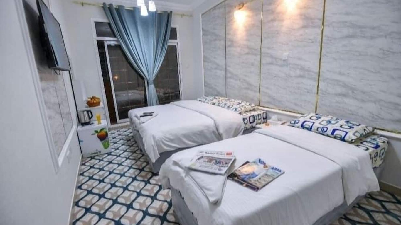 Dream White Hotel