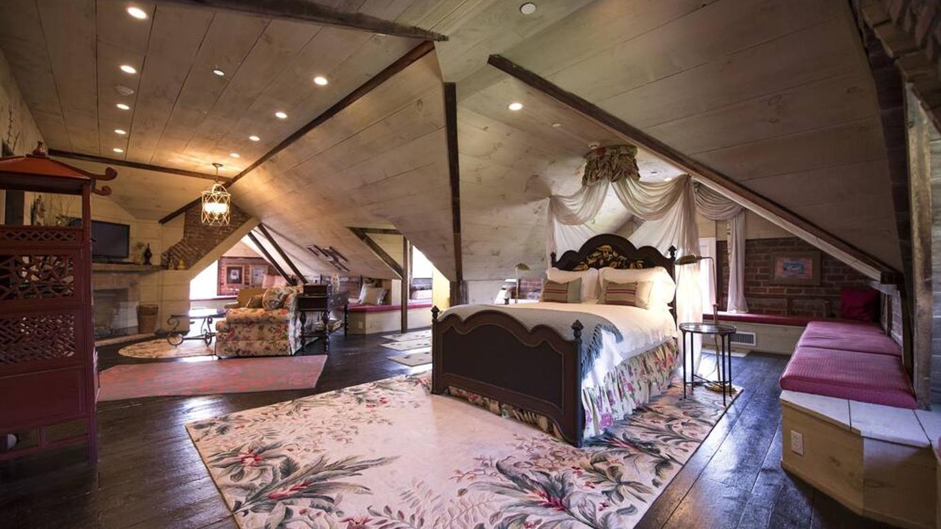 Jedediah Hawkins Inn And Restaurant