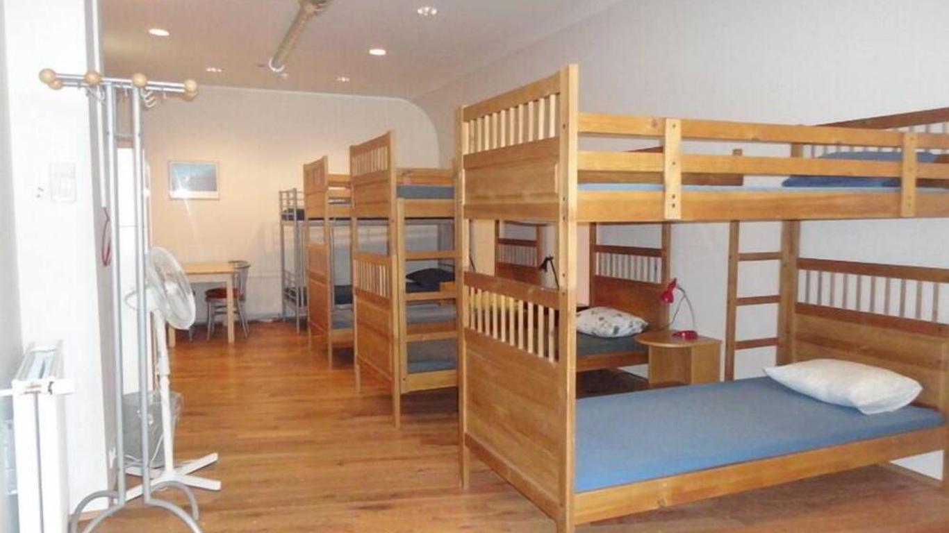 Domus Guesthouse