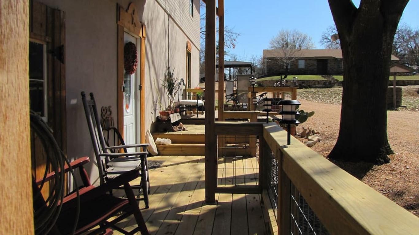 Covered Wagon B&B Guesthouse