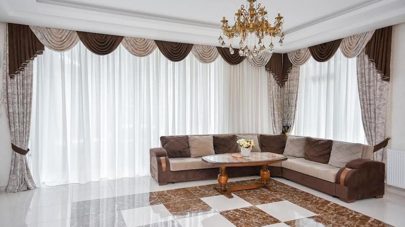 Marialuis Hotel