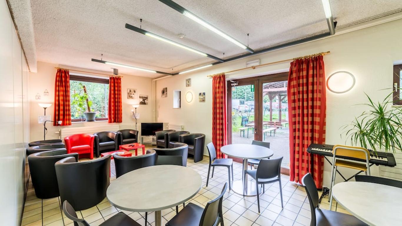 Auberge de Jeunesse de La-Roche Champlon