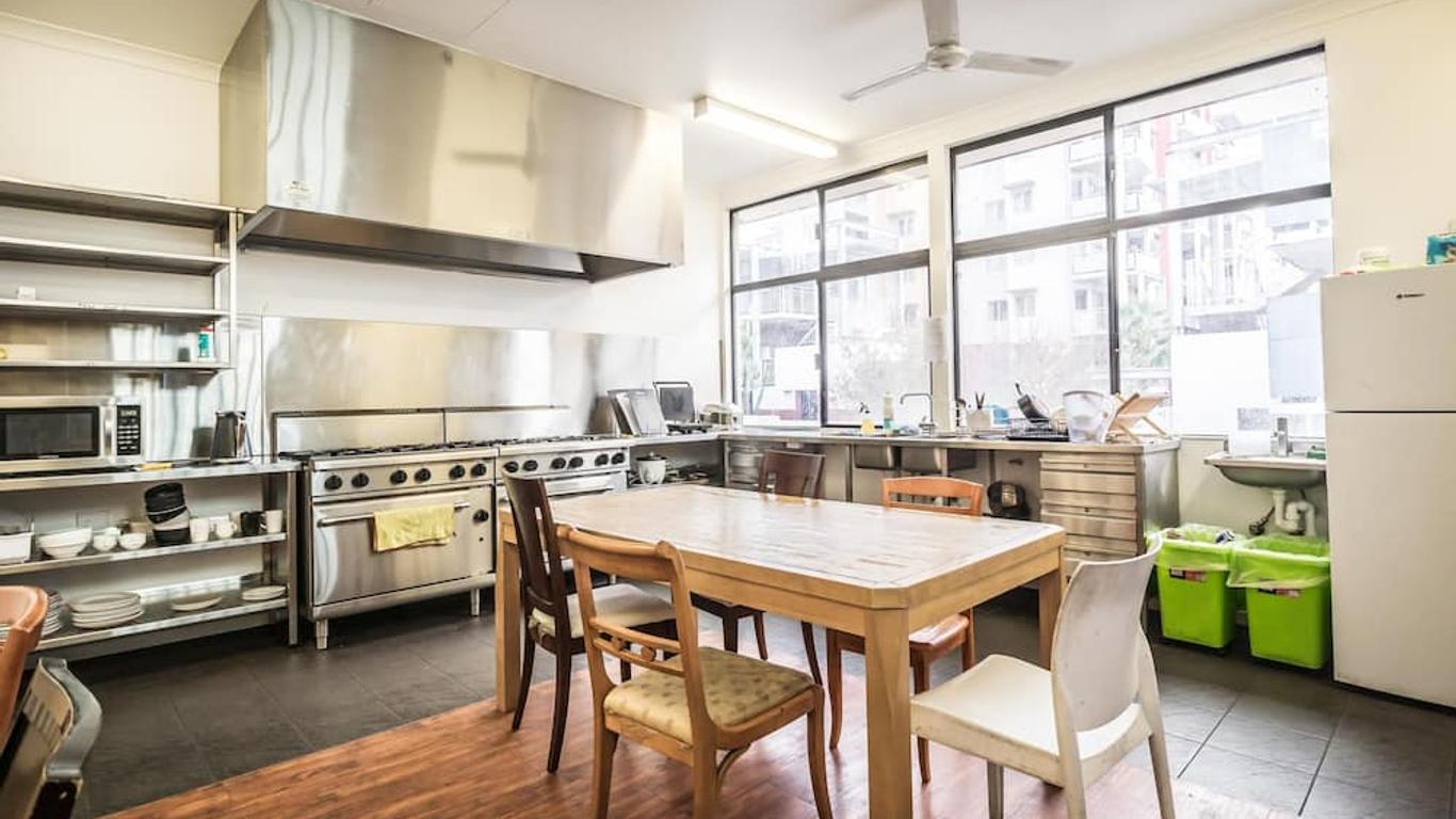 Downtown Backpackers Hostel