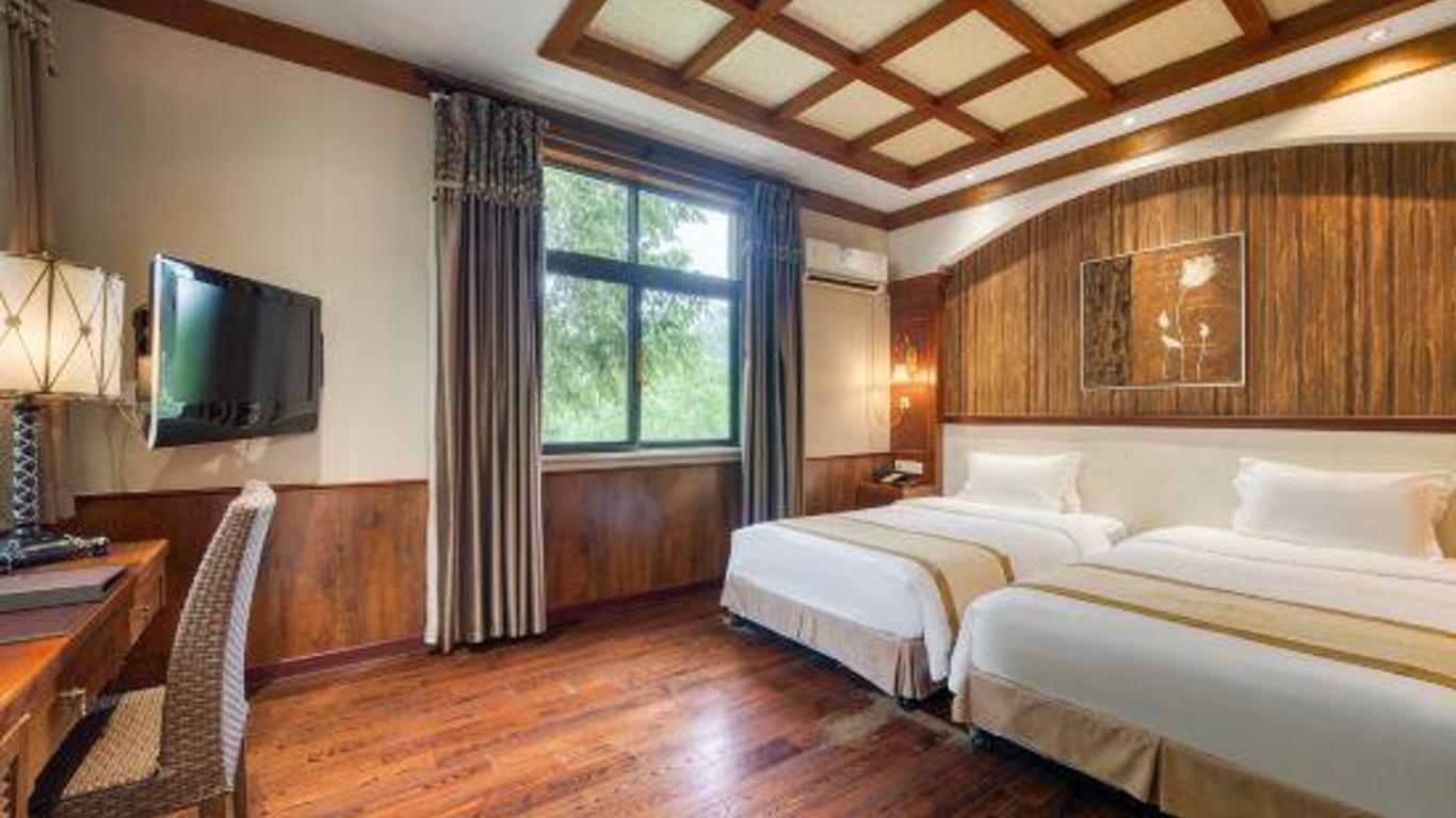 Qingshuiwan Hot Spring Holiday Village