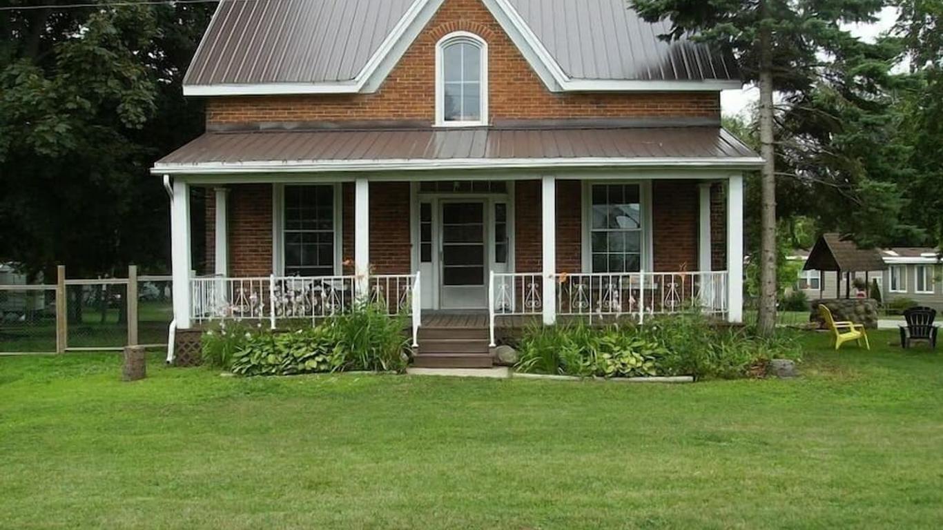 Sandbanks Beach Resort