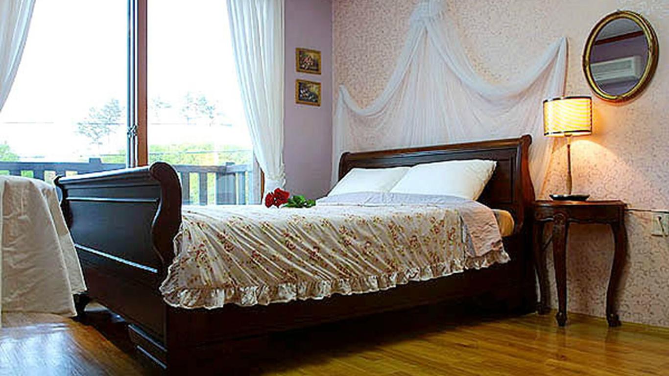 Mari Sea Ever Pension