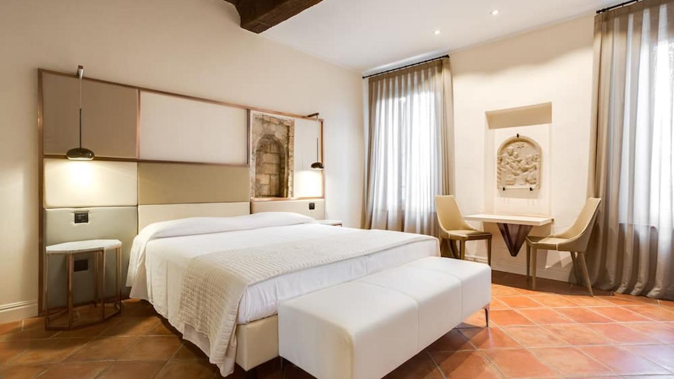 Ferrara Rooms
