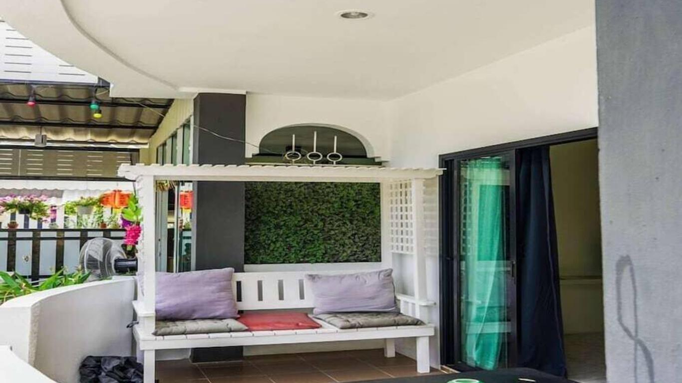 Roomquest One Bangsaray