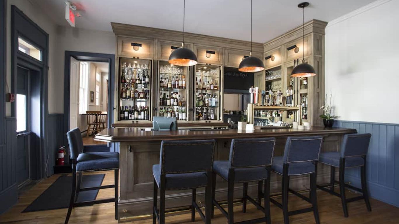 The Little Inn of Bayfield