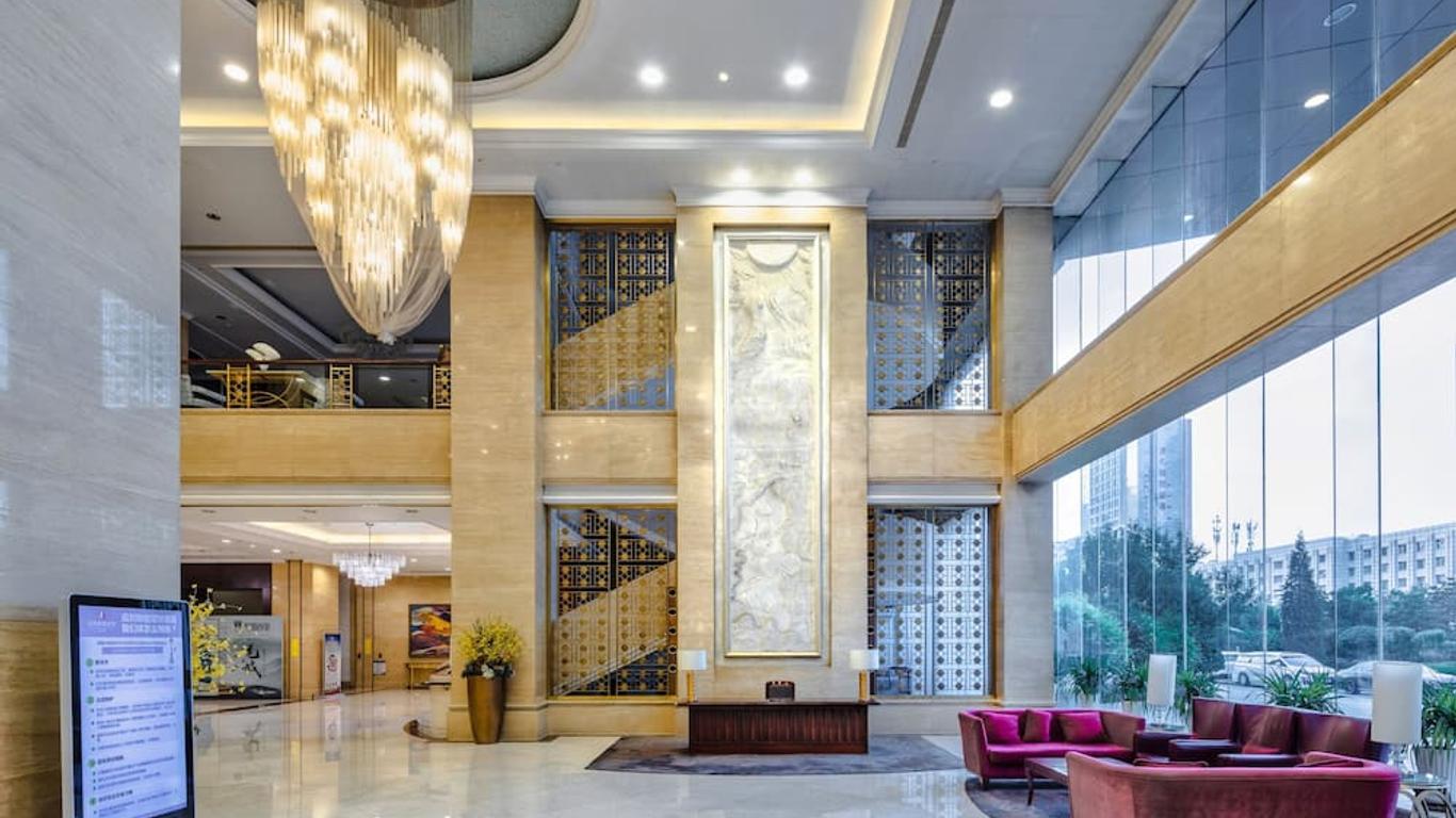 Yungang Jianguo Hotel