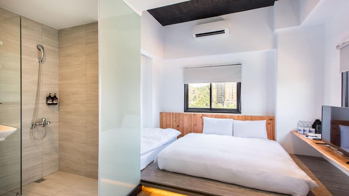 Traveller Inn TieHua Cultural and Creative Hotel