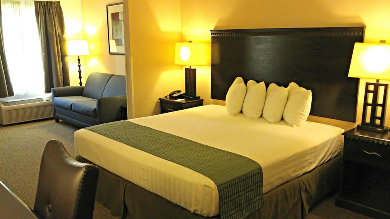 Cochran Inn & Suites