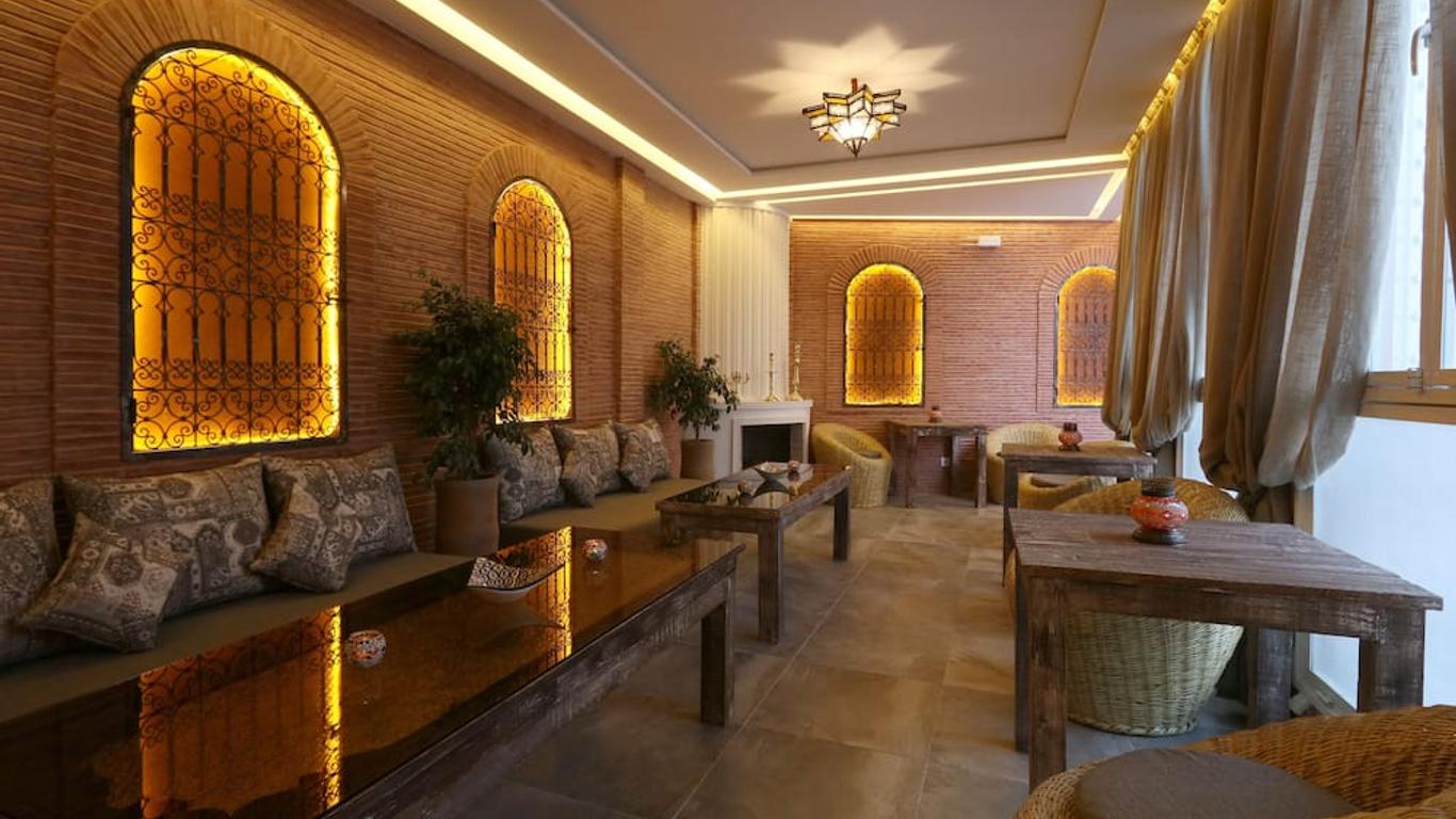 Riad Andallaspa