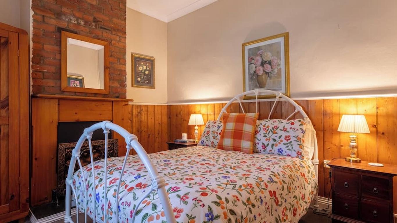 Arendon Cottage