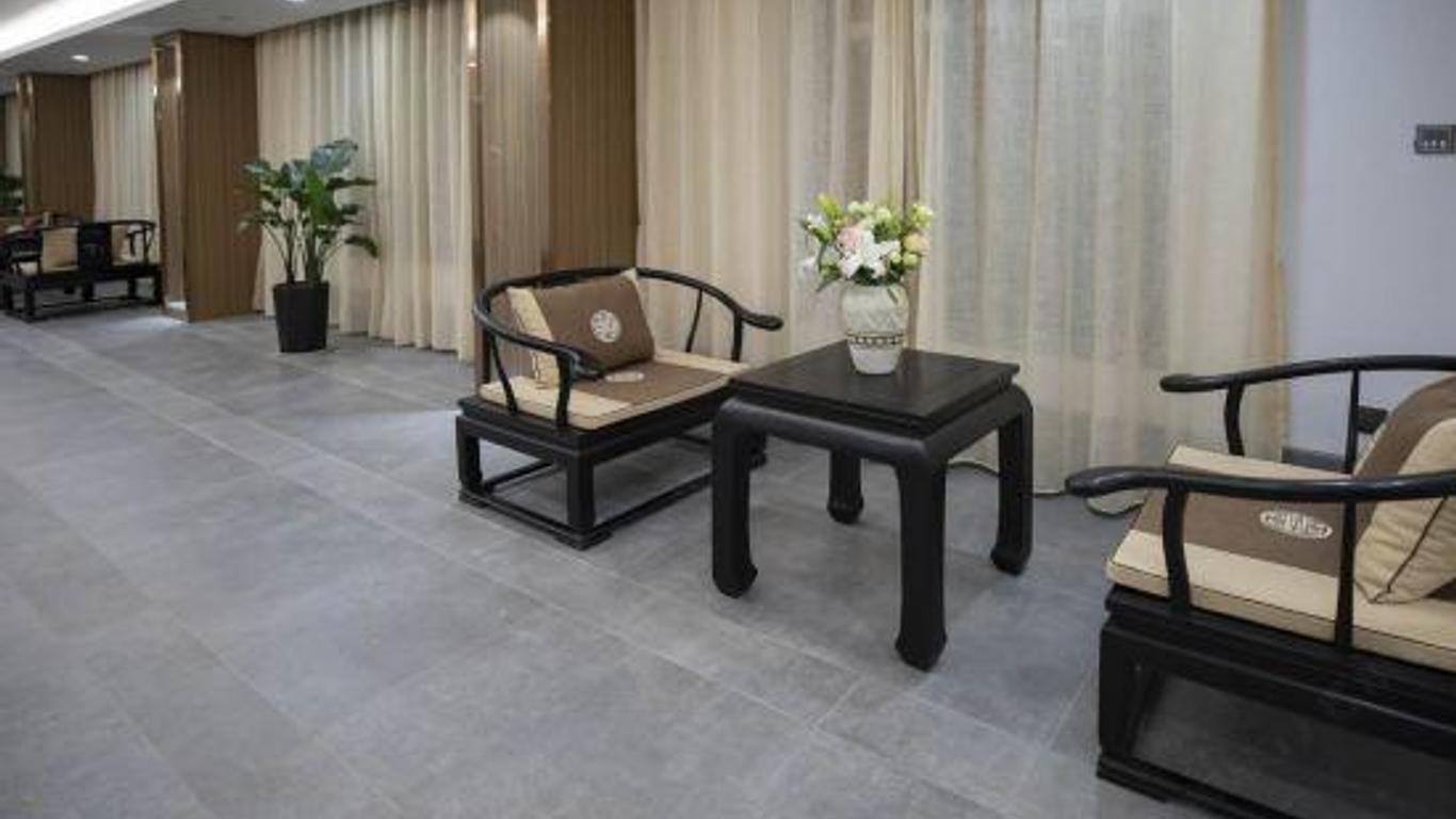 Huafu Hotel