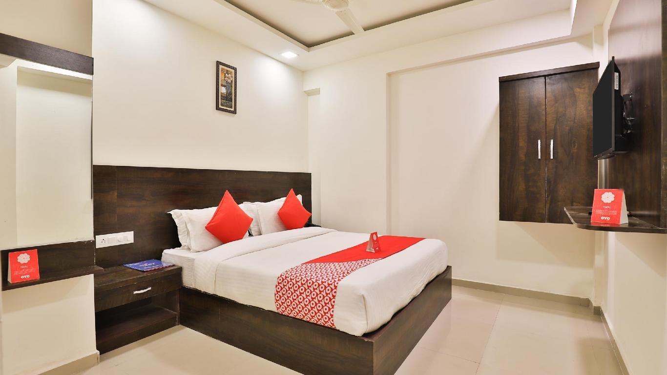 OYO 11072 Hotel Kajri Residency