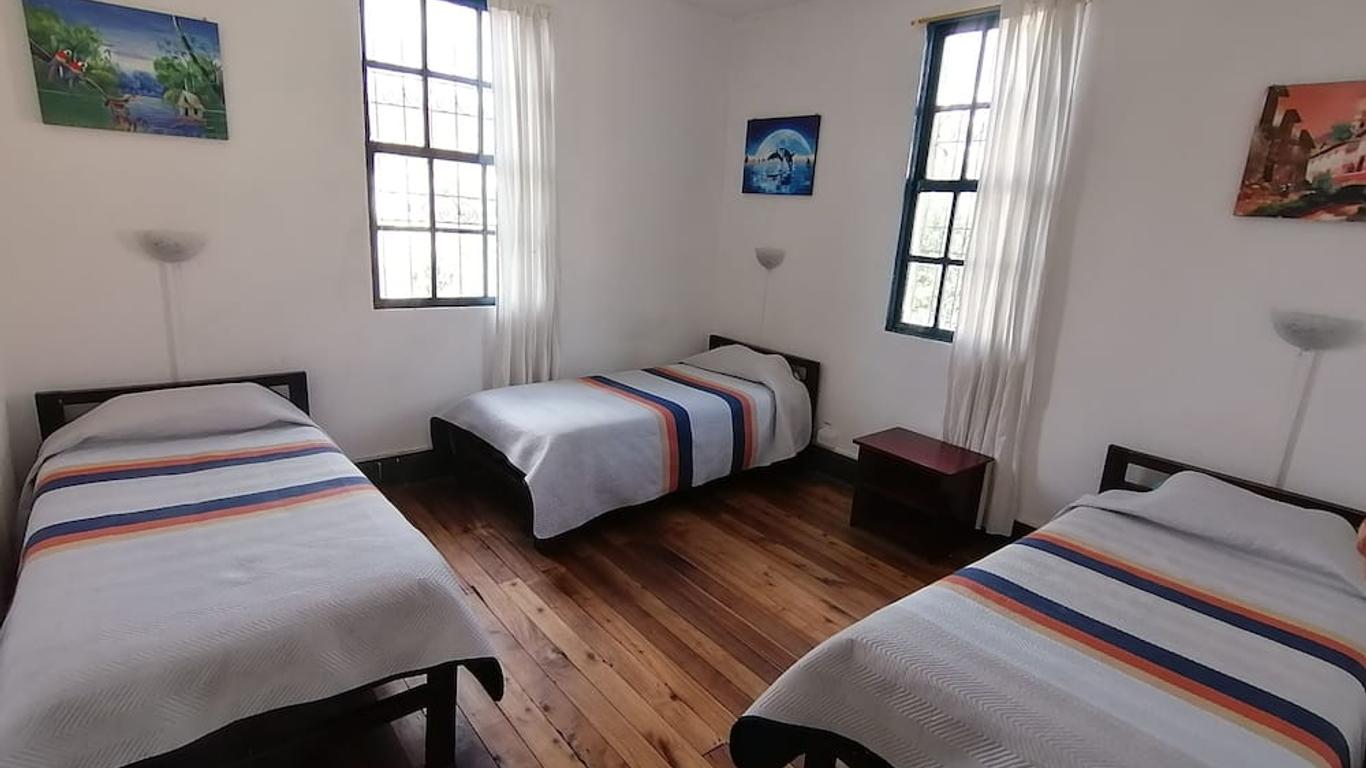 Galapagos Natural Life Hostel