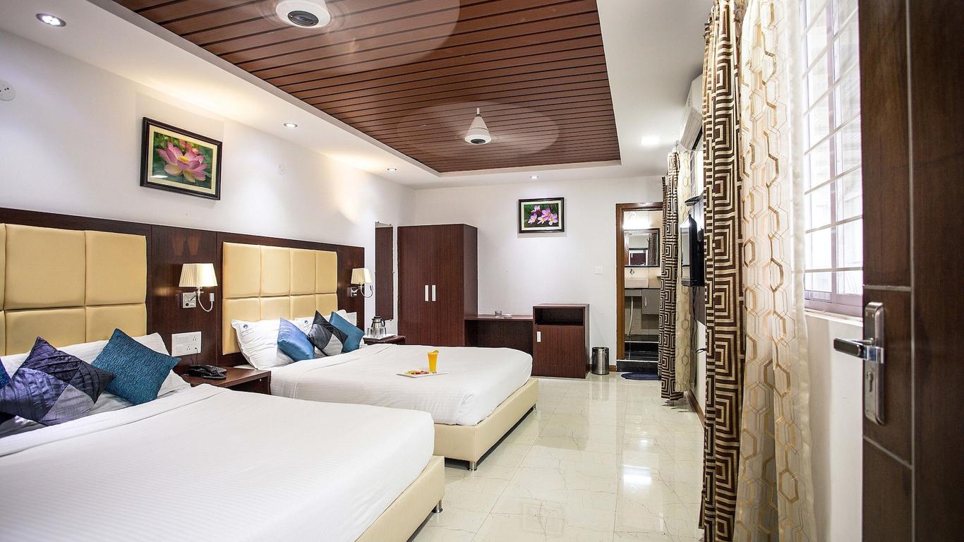 Rajmahal Inn