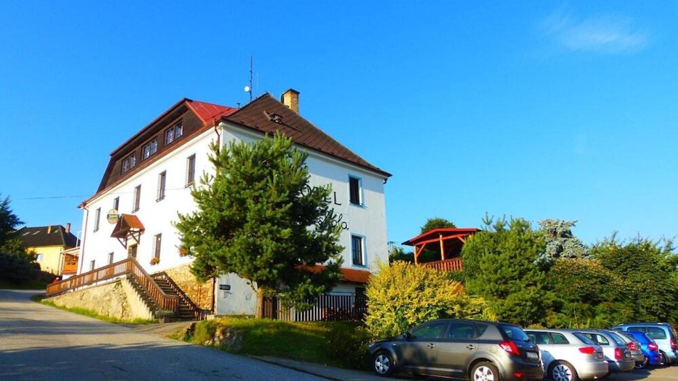 Hotel Stara Skola Na Sumave