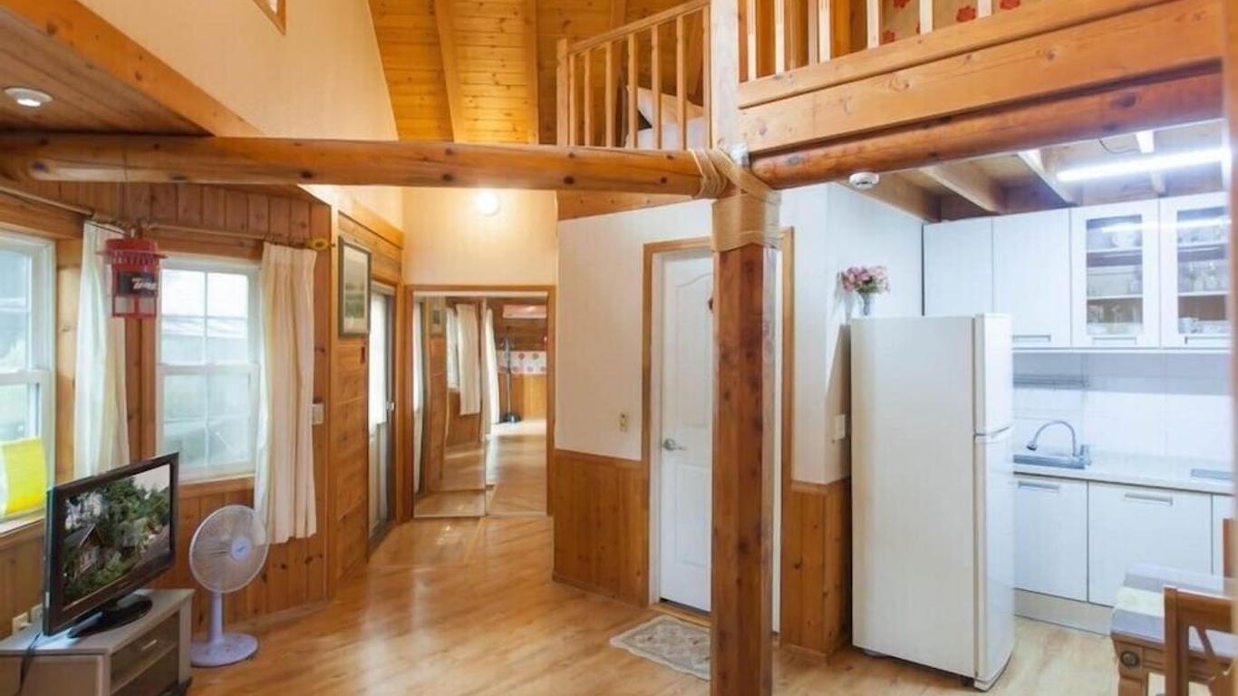 Hoengseong Cabin Town Pension