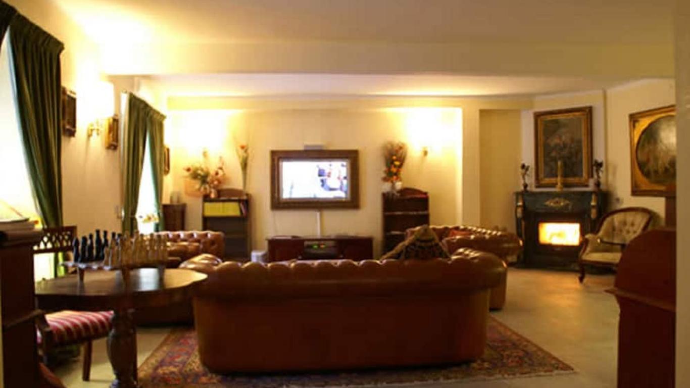 Hotel Lion
