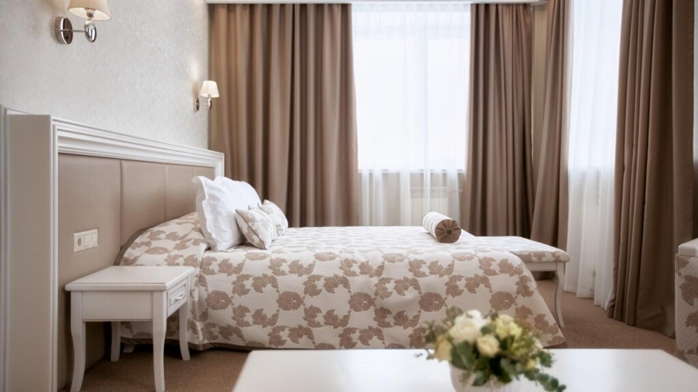 Elegant Hotel