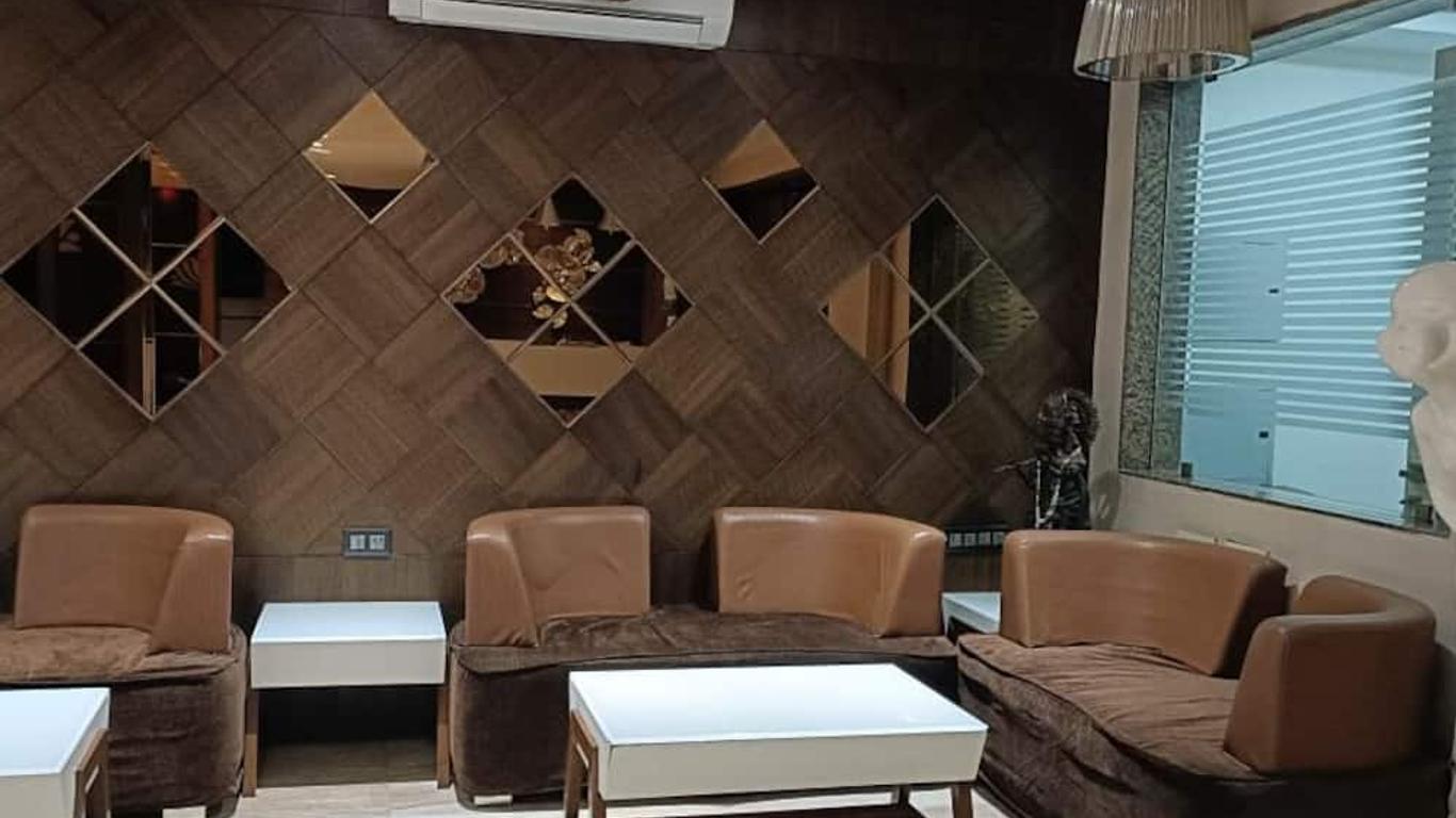 Hotel Ranjeet Akola