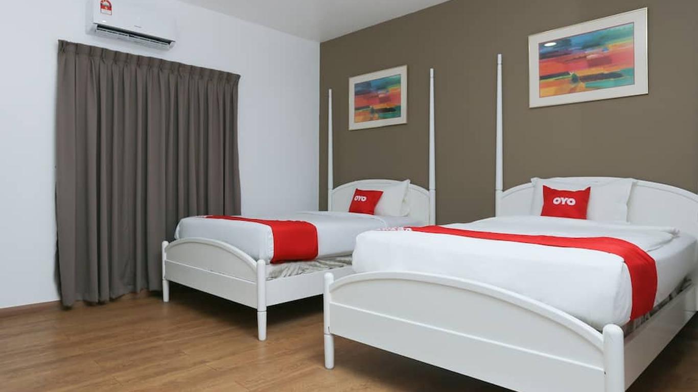 OYO 89915 East Mount Hotel