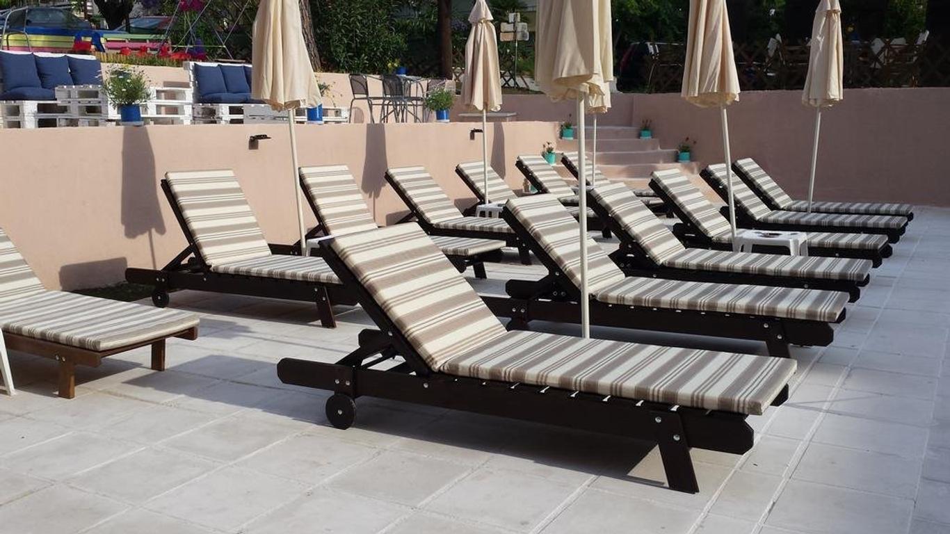 Golden Beach Hotel