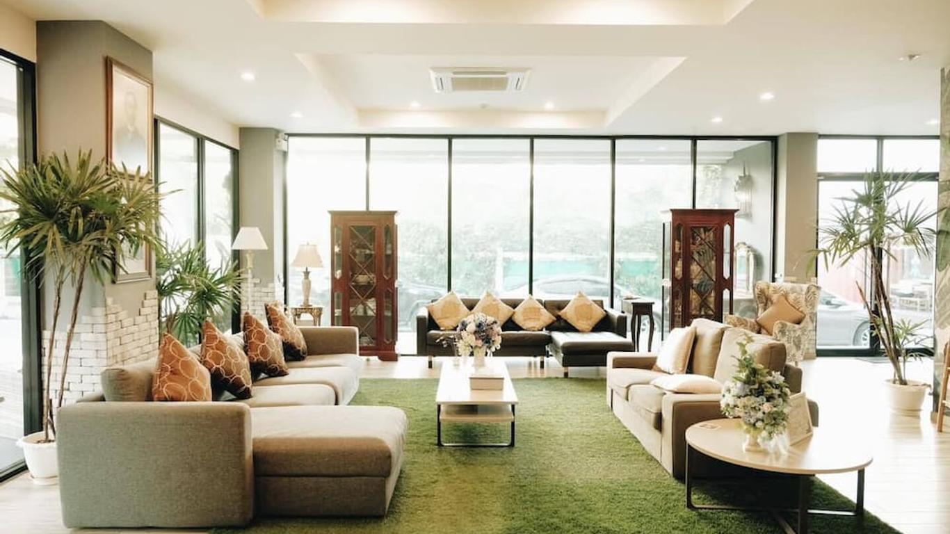 Bangkok Oasis Hotel