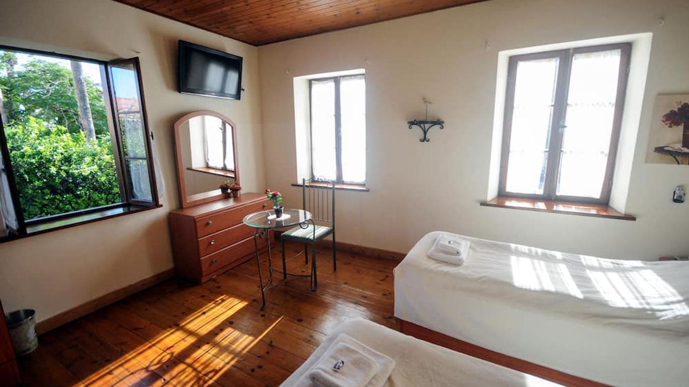 Hapina-Shel-Michal Hotel