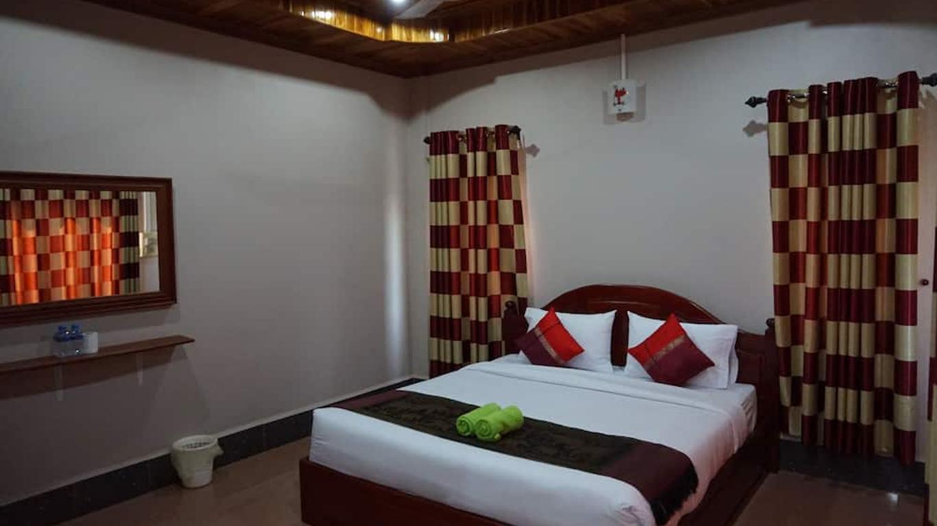 Phetphaylin Hotel