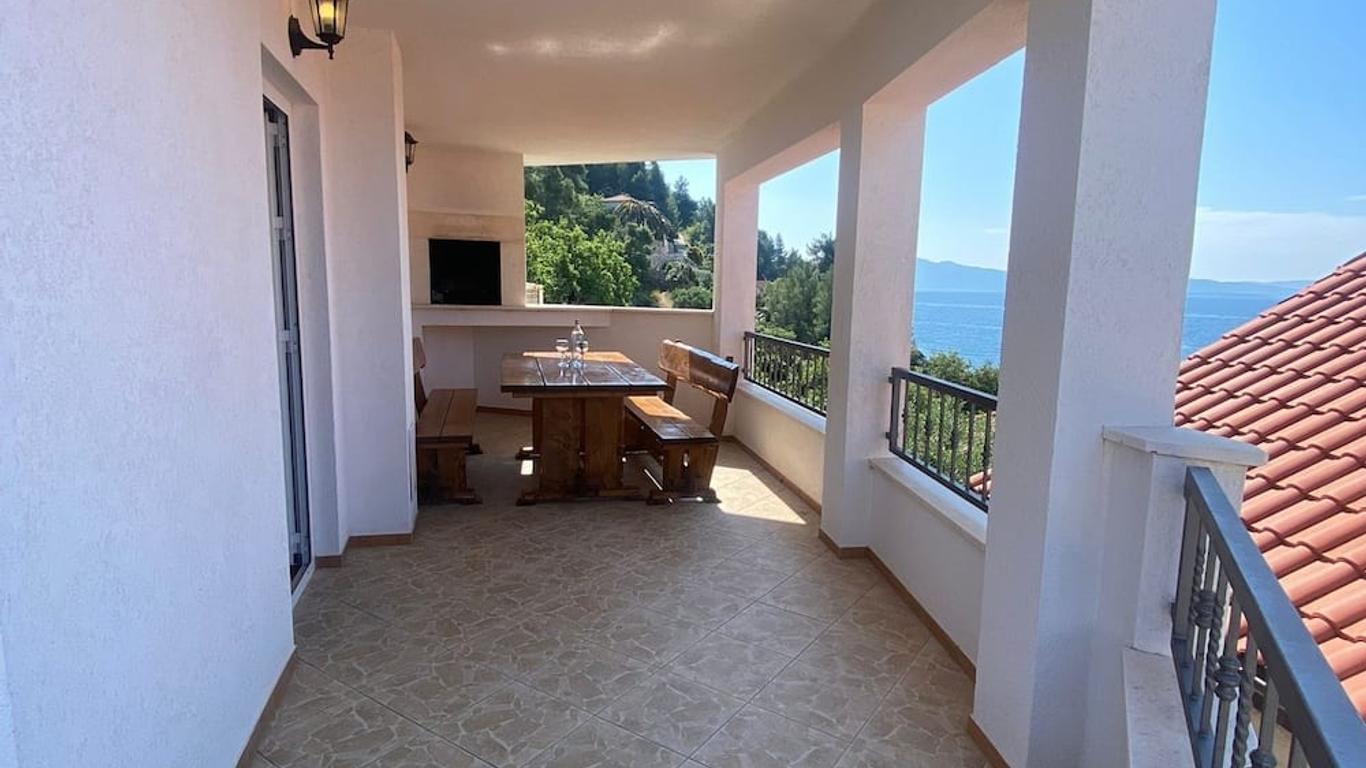 Seaside secluded apartments Cove Tvrdni Dolac, Hvar - 12655