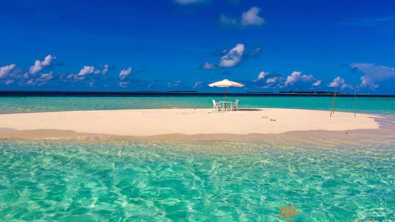 Banyan Villa Maldives Dhangethi