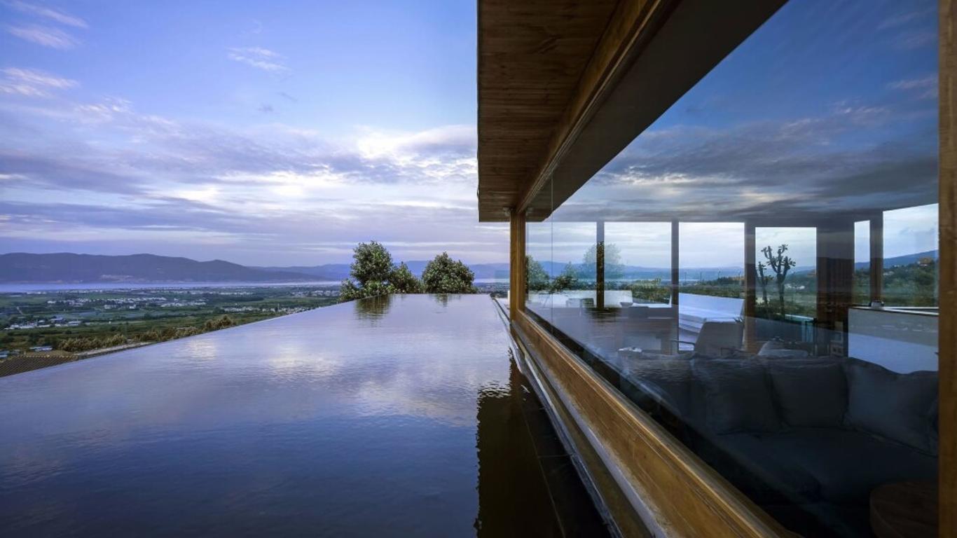 Sunyata Pure House