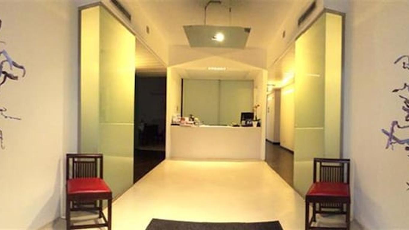 15.92 Hotel