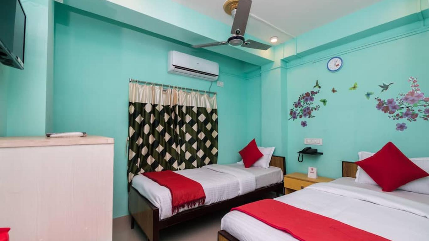 Oyo 10471 Hotel Samrat Palace