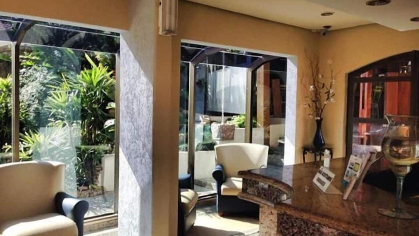 Hotel Nações Plaza