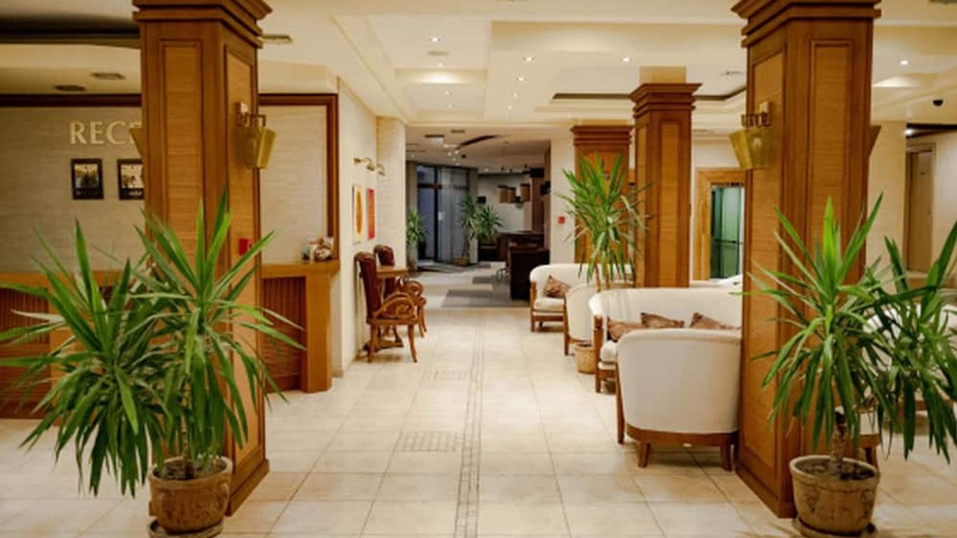 Menada Regina Mare Apartments