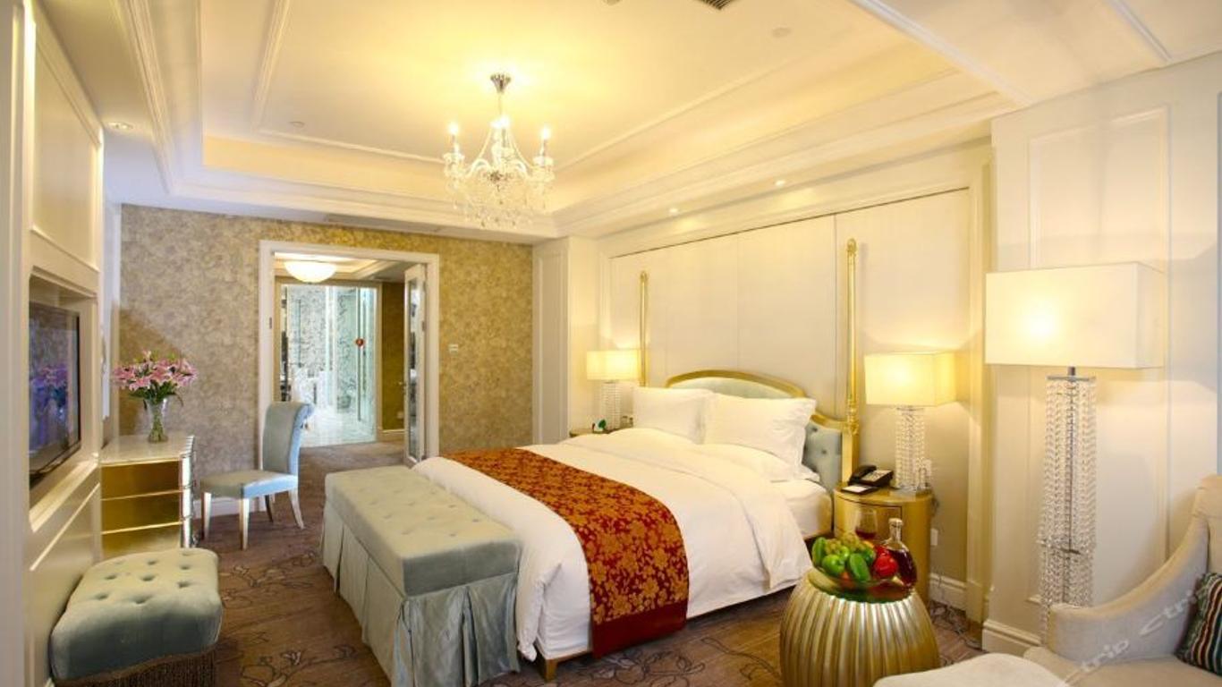 Yuncheng Jianguo Hotel