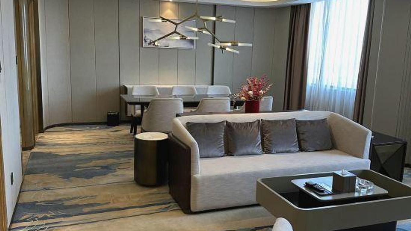 Yangtse River Hotel
