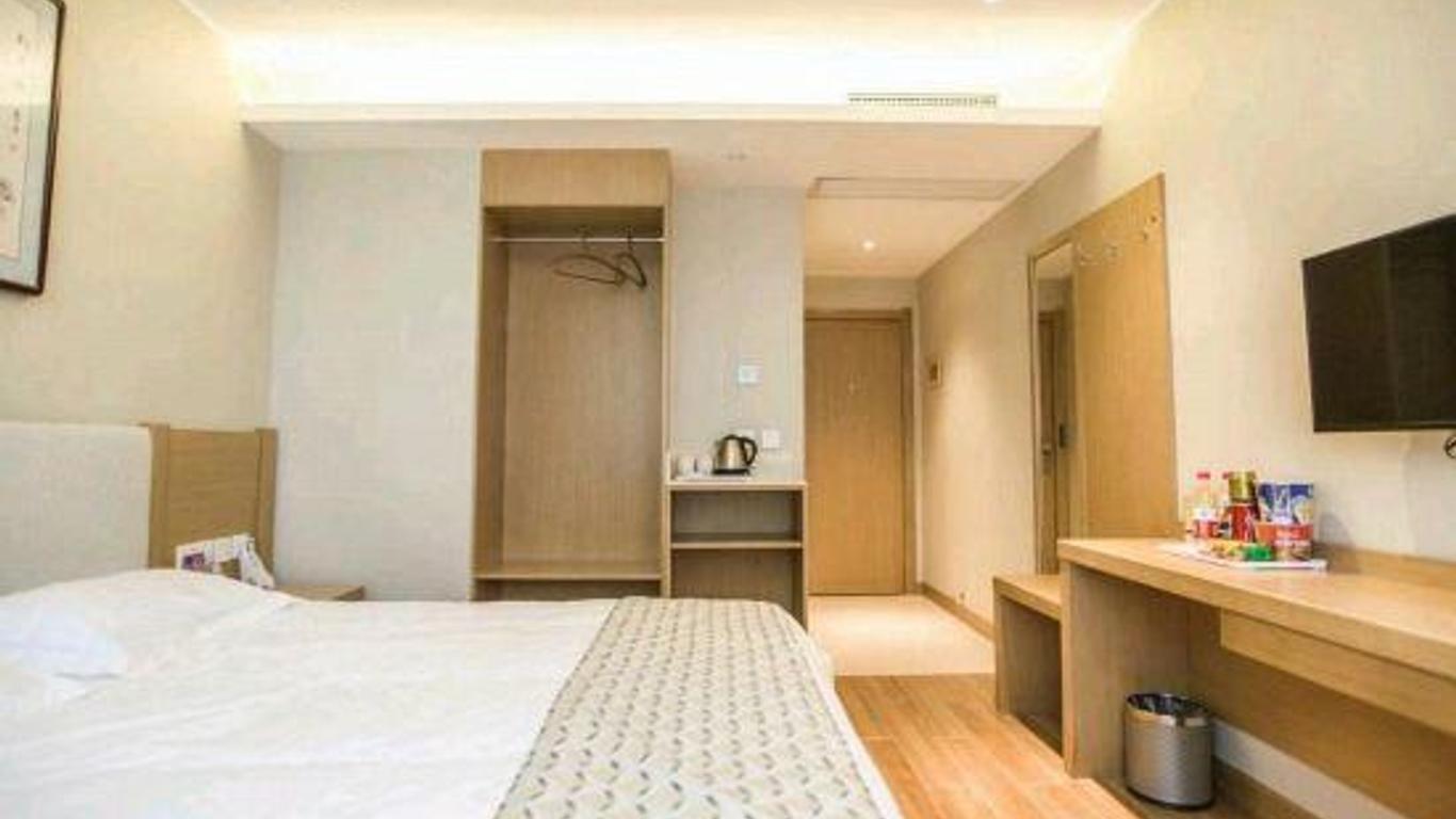 Huayang Hotel