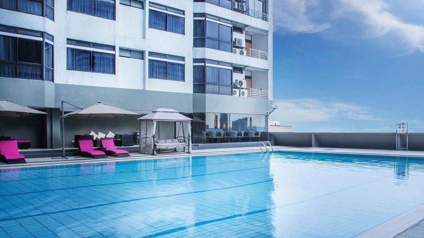 Kl Plaza Suites